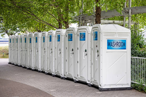 Porta potty delivery and setup in Lake Shore, MD
